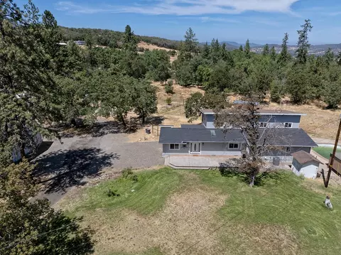 4700 Scenic Ave, Central Point, OR 97502