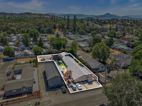 323 S Shasta Ave, Eagle Point, OR 97524