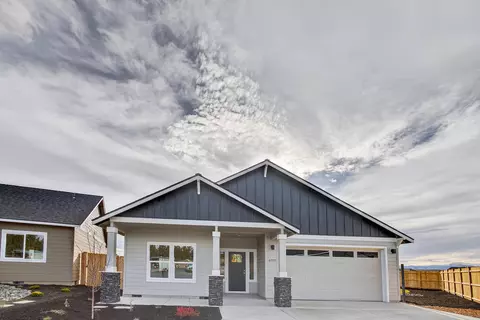 4070 SW 38th Pl #LOT 42, Redmond, OR 97756