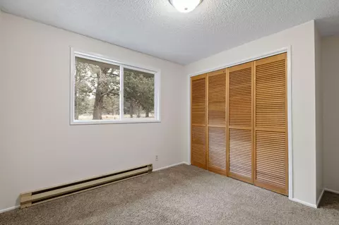 Bedroom - 62540 Eagle Rd, Bend, OR 97701 photo 2 of 5