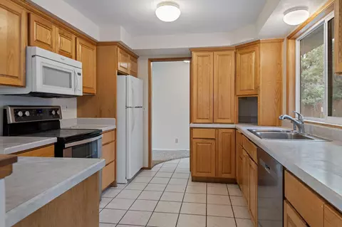 Kitchen - 62540 Eagle Rd, Bend, OR 97701 photo 2 of 3