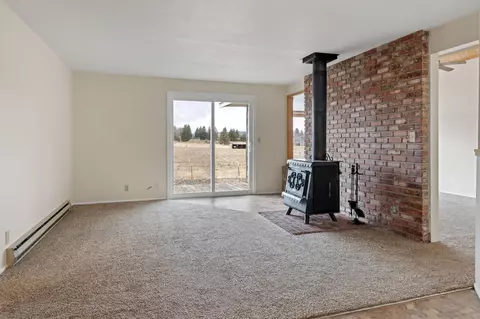 Living - 62540 Eagle Rd, Bend, OR 97701 photo 5 of 5