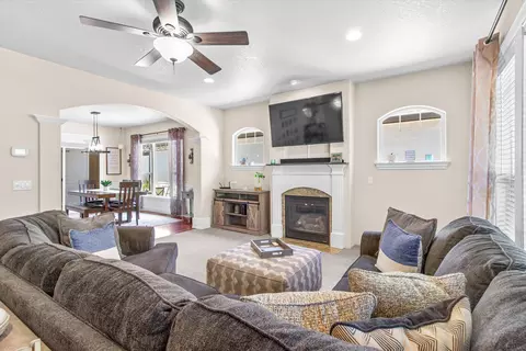 Living - 1159 Rustler Peak St, Central Point, OR 97502 photo 1 of 3