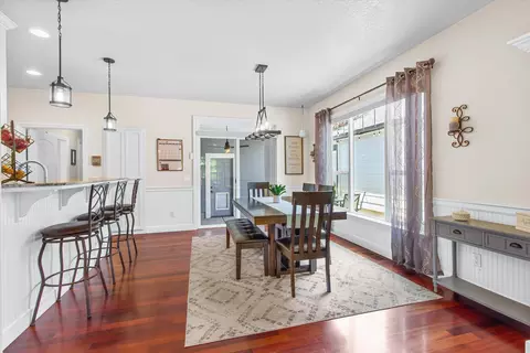 Dining - 1159 Rustler Peak St, Central Point, OR 97502 photo 1 of 1