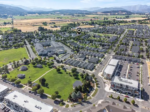 View/Area - 1159 Rustler Peak St, Central Point, OR 97502 photo 12 of 13