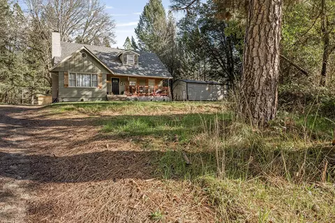 6324 Evans Creek Rd, Rogue River, OR 97537