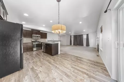 Living - 21184 Darnel Ave, Bend, OR 97702 photo 2 of 4