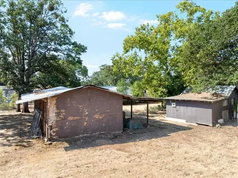 Exterior - 6554 Downing Rd, Central Point, OR 97502 photo 4 of 11