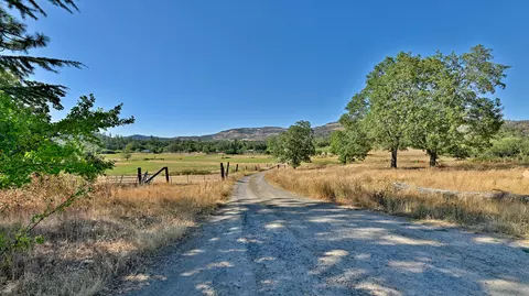 1300 Worthington Rd, Eagle Point, OR 97524 photo 18