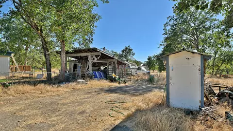 1300 Worthington Rd, Eagle Point, OR 97524 photo 17
