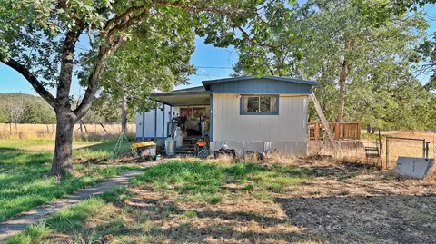 1300 Worthington Rd, Eagle Point, OR 97524 photo 2