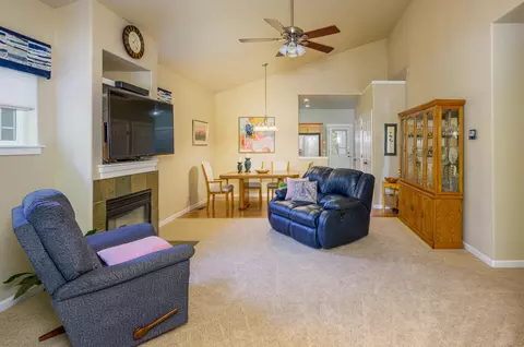 62736 Larkview Rd, Bend, OR 97701 photo 3