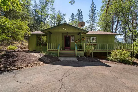 390 Troll View Rd, Grants Pass, OR 97527