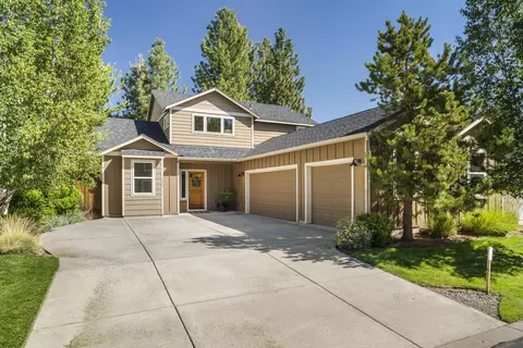 1642 W Hill Ave, Sisters, OR 97759