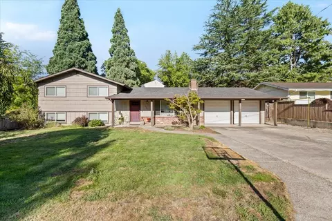 1924 Crestbrook Rd, Medford, OR 97504