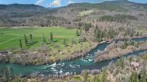 30480 Highway 62, Trail, OR 97541