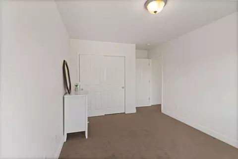 Bedroom - 136 Dianne Way, Eagle Point, OR 97524 photo 4 of 6