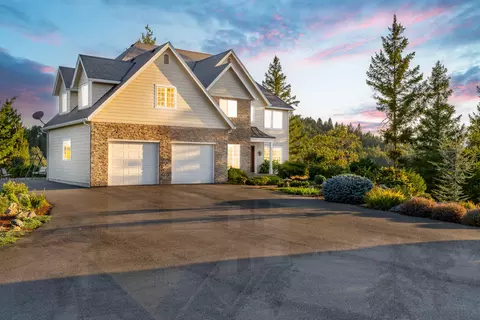 424 Needlewood Dr, Grants Pass, OR 97526