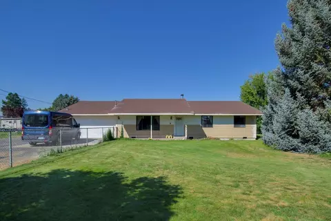 549 Martingale Rd, Prineville, OR 97754