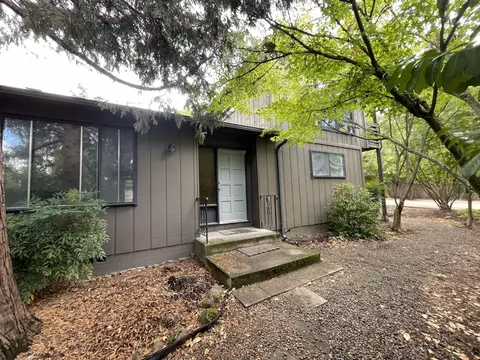 1932 Verda St, Ashland, OR 97520