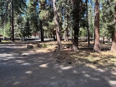 18627 River Woods Dr, Bend, OR 97702 photo 3