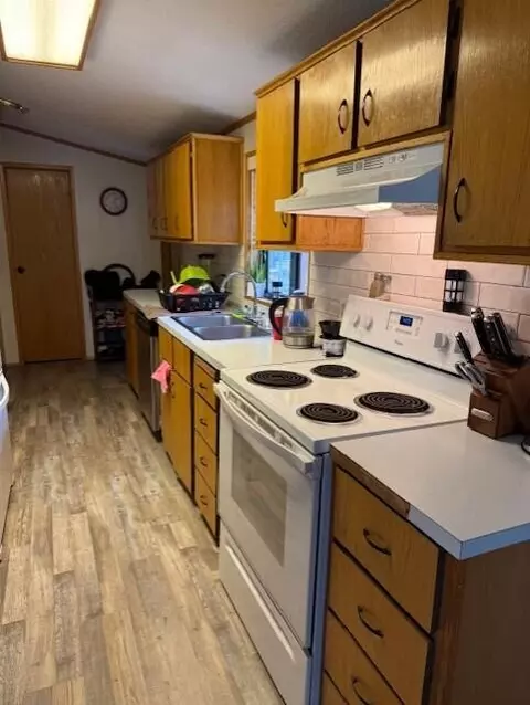 18627 River Woods Dr, Bend, OR 97702 photo 10