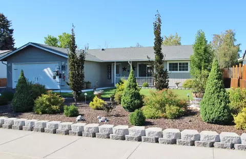 4821 Villa Dr, Klamath Falls, OR 97603