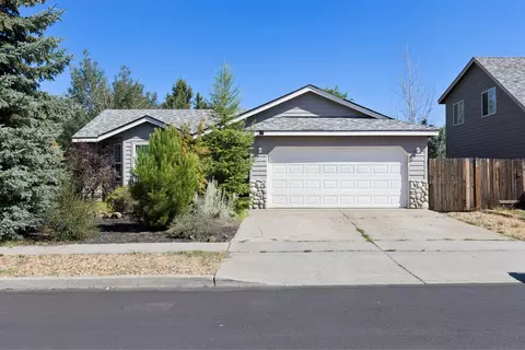 2756 NE Rainier Dr, Bend, OR 97701