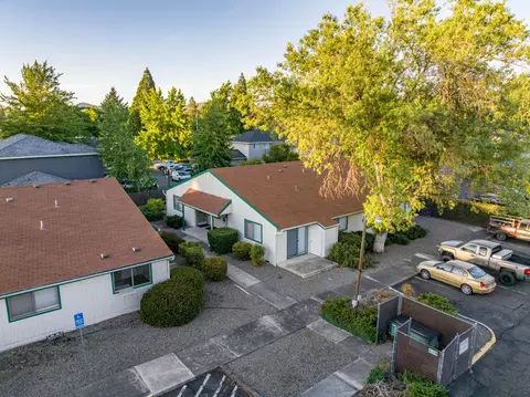View/Area - 247 Lorraine Ave, Eagle Point, OR 97524 photo 7 of 9