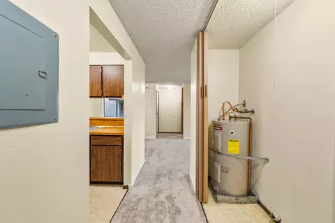 Entry Way - 247 Lorraine Ave, Eagle Point, OR 97524 photo 1 of 1
