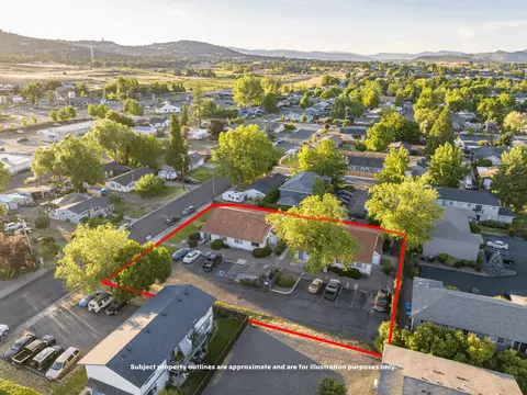 View/Area - 247 Lorraine Ave, Eagle Point, OR 97524 photo 3 of 9
