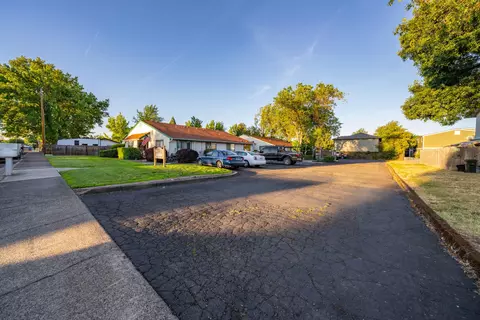 Exterior - 247 Lorraine Ave, Eagle Point, OR 97524 photo 8 of 8