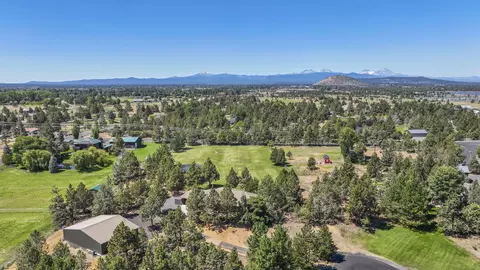 62043 Warbow Pl, Bend, OR 97701 photo 29