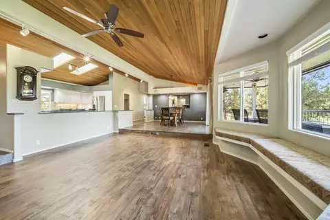 62043 Warbow Pl, Bend, OR 97701 photo 8