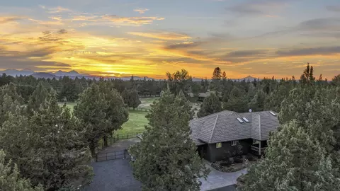 62043 Warbow Pl, Bend, OR 97701 photo 42