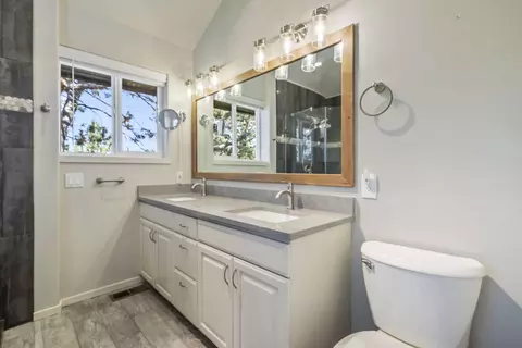 62043 Warbow Pl, Bend, OR 97701 photo 16