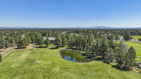 62043 Warbow Pl, Bend, OR 97701 photo 31