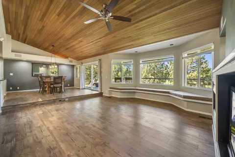62043 Warbow Pl, Bend, OR 97701 photo 7