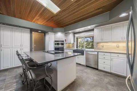 62043 Warbow Pl, Bend, OR 97701 photo 9