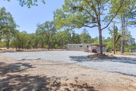 185 Red Mountain Dr, Grants Pass, OR 97526