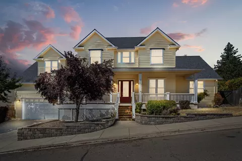 303 Woodville Way, Rogue River, OR 97537