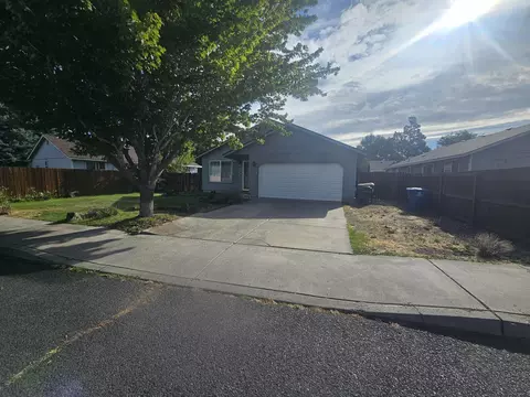 21072 NE High Desert Ln, Bend, OR 97701