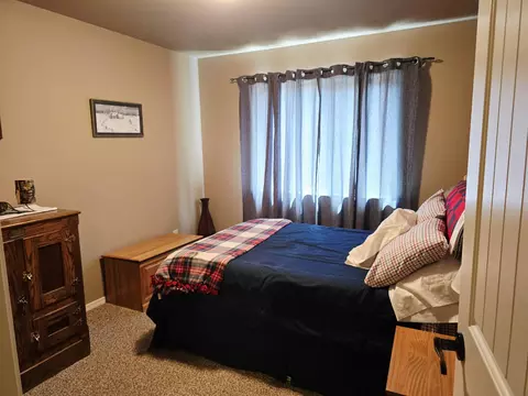 Bedroom - 15324 Bear St, La Pine, OR 97739 photo 2 of 5