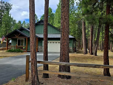 Exterior - 15324 Bear St, La Pine, OR 97739 photo 2 of 6