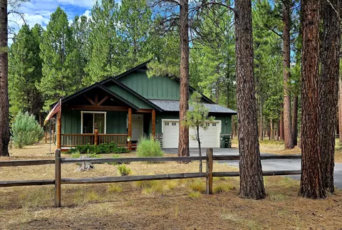 15324 Bear St, La Pine, OR 97739