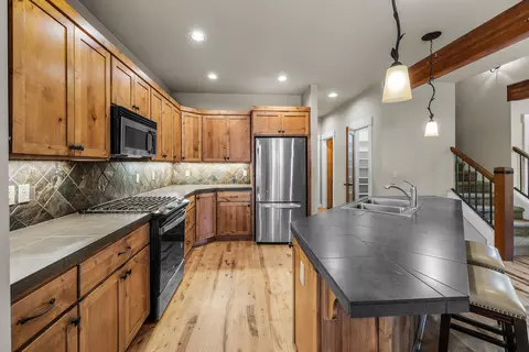 Kitchen - 61441 Linton Loop, Bend, OR 97702 photo 2 of 3