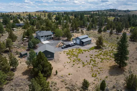 View/Area - 22310 Sweetgrass Dr, Bend, OR 97702 photo 8 of 9