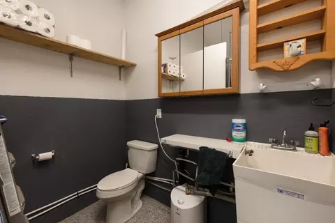 Bath - 22310 Sweetgrass Dr, Bend, OR 97702 photo 1 of 5