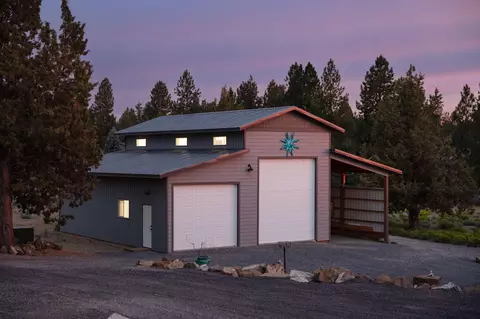 Exterior - 22310 Sweetgrass Dr, Bend, OR 97702 photo 5 of 27