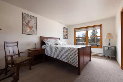 Bedroom - 22310 Sweetgrass Dr, Bend, OR 97702 photo 2 of 2